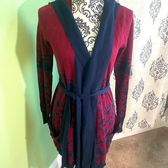 Forever 21 NWT Burgundy and Navy Wrap - Picture 1 of 8